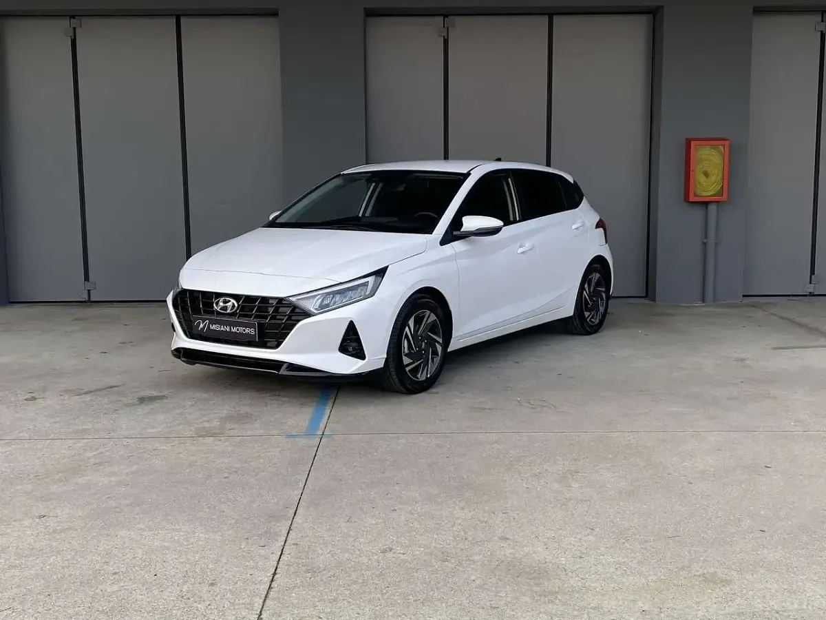 Usata Hyundai i20 101 CV (74 kW) 2024 Bianco Utilitaria