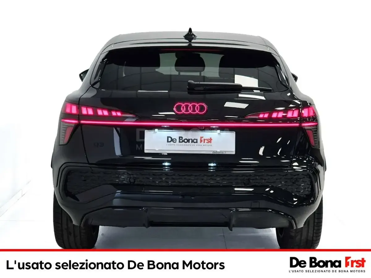 Nuova Audi Q3 Sportback Business 150 CV (110 kW) 2026 Nero SUV