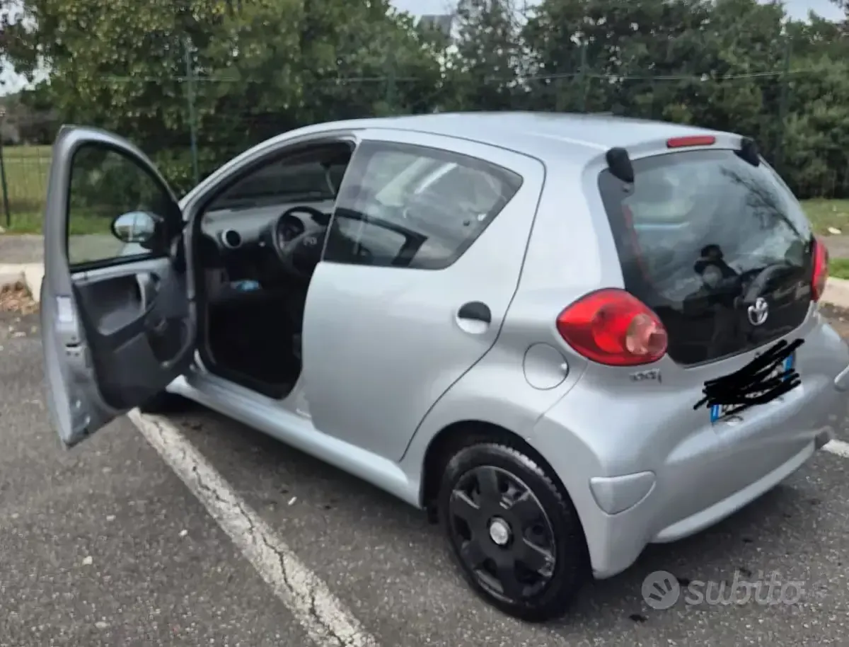 Usata Toyota Aygo 68 CV (50 kW) 2009 Utilitaria