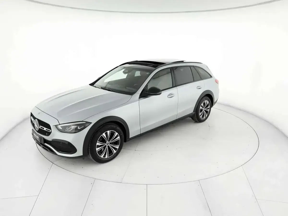 Usata Mercedes C220 Premium 200 CV (147 kW) 2023 Argento Station wagon