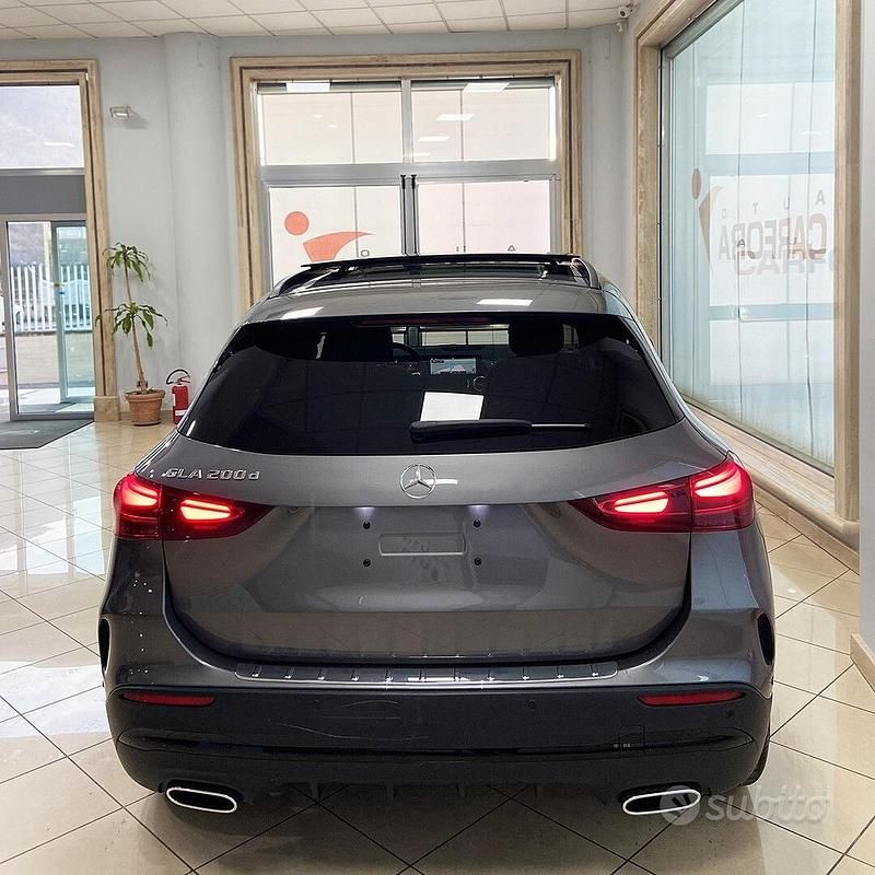 Usata Mercedes GLA200 AMG Line Premium 150 CV (110 kW) 2025 Grigio SUV