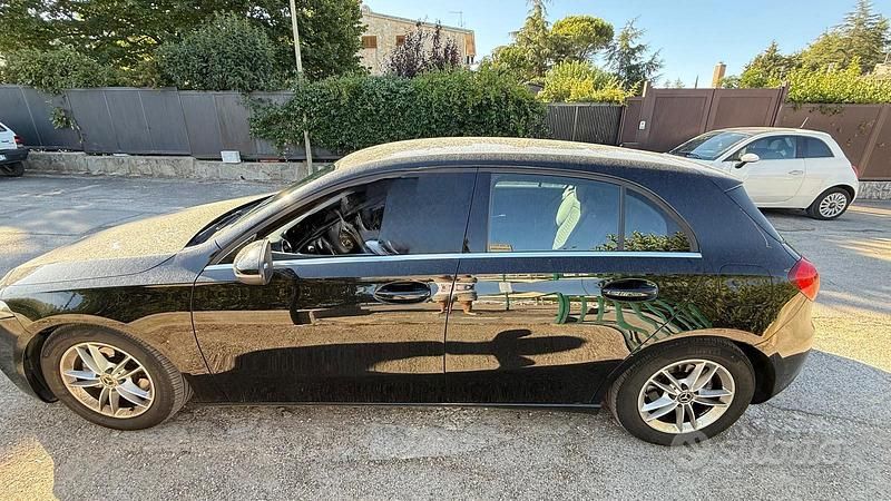 Usata 2019 Mercedes A160 Business Tre volumi | 19.000 € (Buon prezzo) - Immagine 1/4