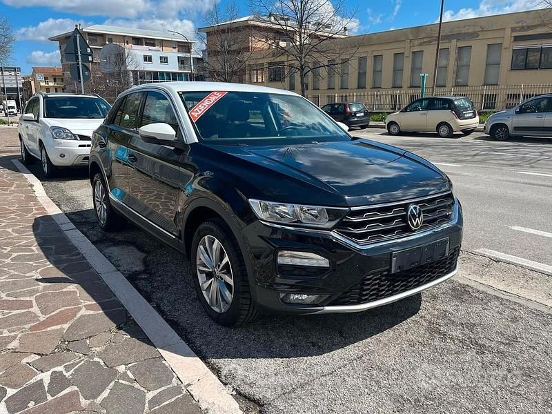 Usata VW T-Roc Style 110 CV (80 kW) 2021 Nero SUV