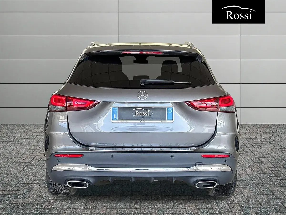 Usata Mercedes GLA180 Premium 116 CV (85 kW) 2021 Nero SUV