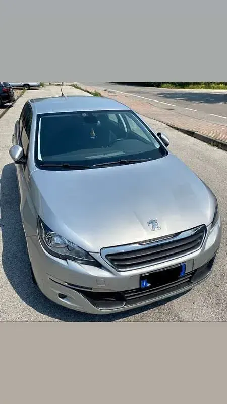 Usata Peugeot 308 Business-Line 116 CV (85 kW) 2015 Berlina