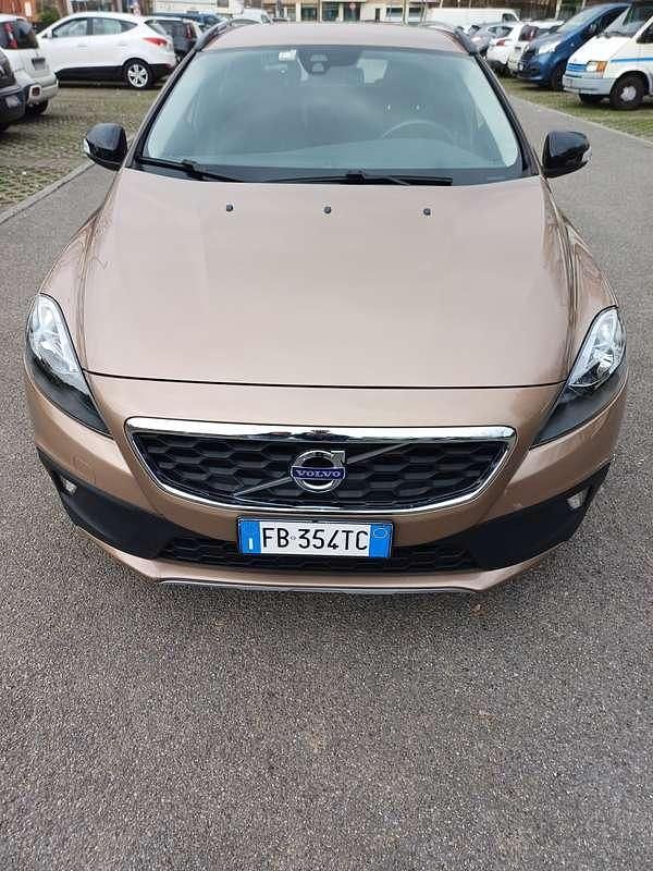 Usata Volvo V40 CC Business Edition 114 CV (83 kW) 2015 Bronzo Station wagon