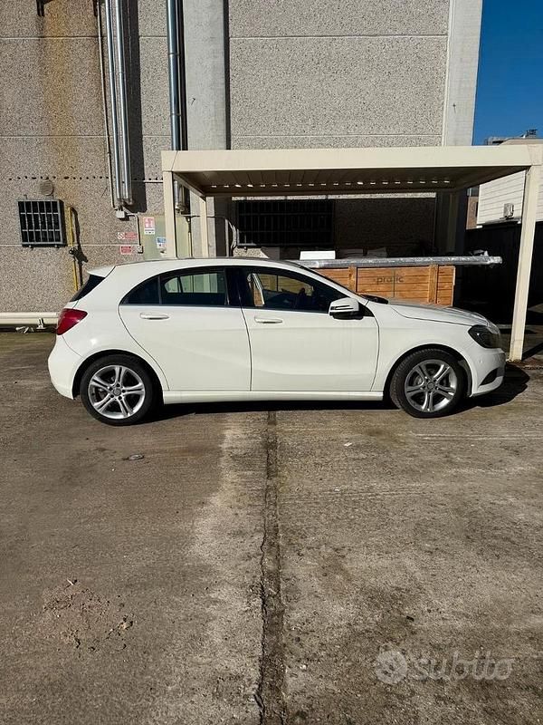Usata Mercedes A180 Premium 109 CV (80 kW) 2014 Bianco Berlina