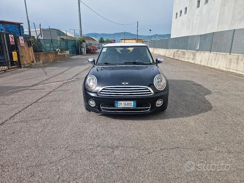Usata Mini Cooper D 109 CV (80 kW) 2009 Nero Utilitaria