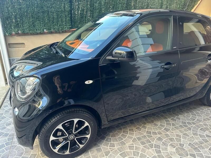 Usata Smart ForFour 71 CV (52 kW) 2016 Nero Utilitaria