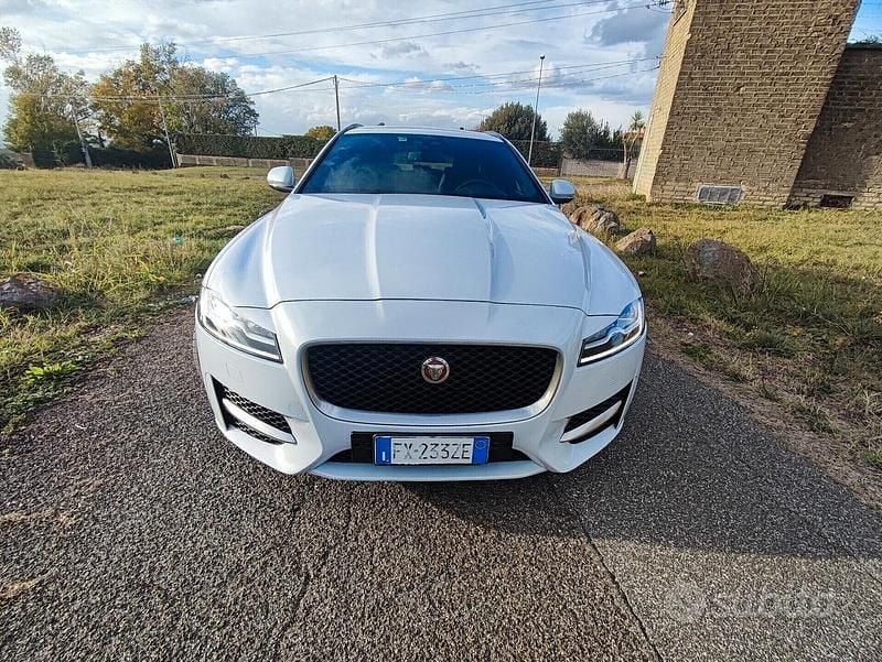 Usata Jaguar XF Sportbrake R-Sport 180 CV (132 kW) 2019 Bianco Station wagon