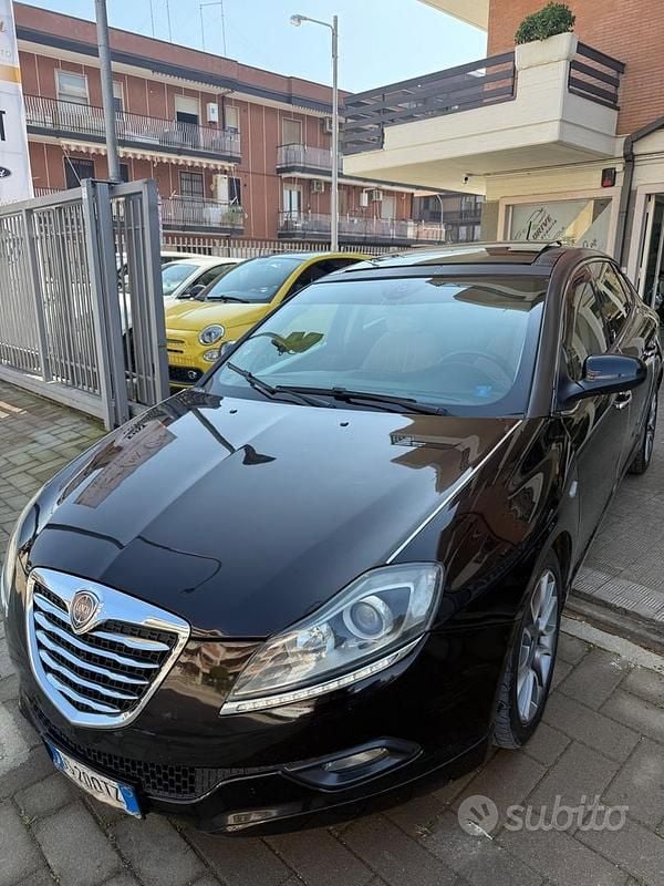 Usata Lancia Delta 165 CV (121 kW) 2008 Grigio Utilitaria