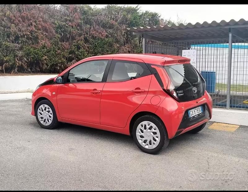 Usata Toyota Aygo 2020 Rosso Utilitaria