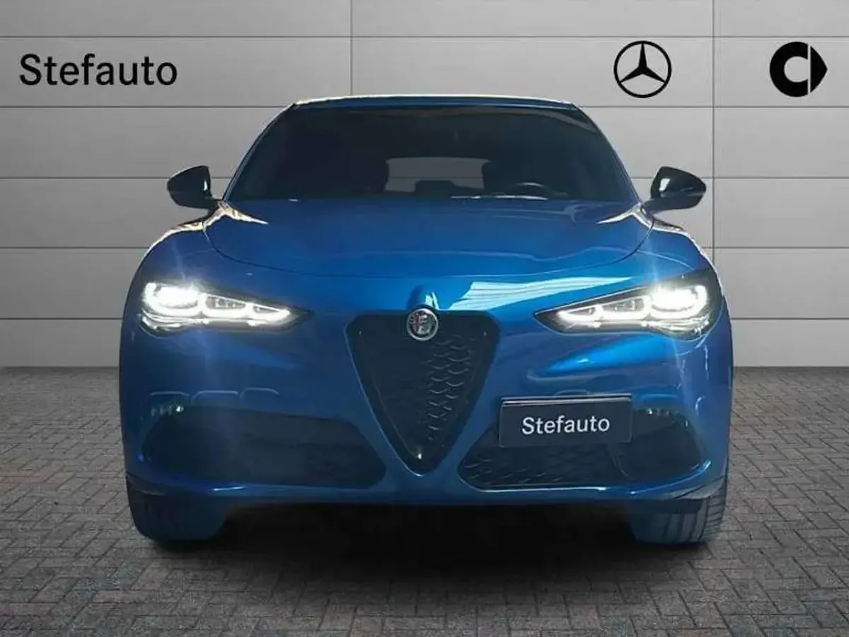 Usata Alfa Romeo Stelvio Veloce 209 CV (153 kW) 2024 Blu SUV