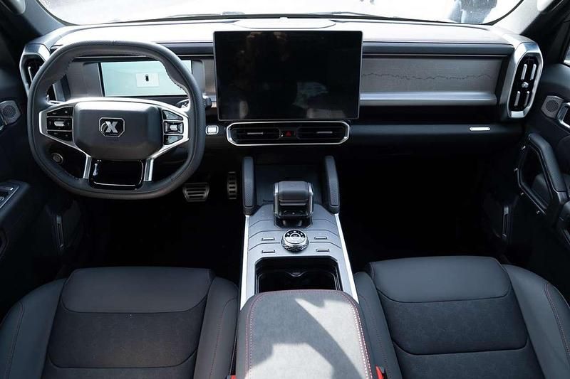 Nuova ICH-X K3 245 CV (180 kW) 2025 Argento SUV