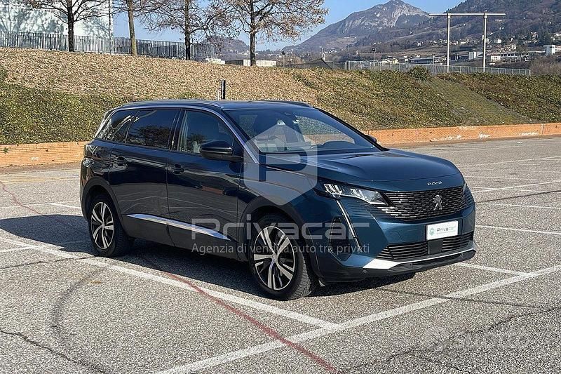 Usata Peugeot 5008 Allure 131 CV (96 kW) 2023 Blu Station wagon