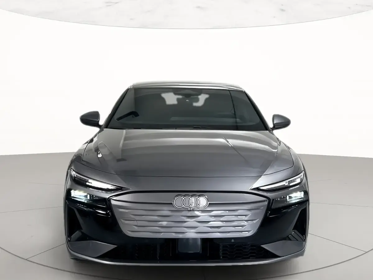 Nuova Audi A6 e-tron Advanced Plus 269 kW (367 CV) 2026 Grigio taifun metallizzato Station wagon