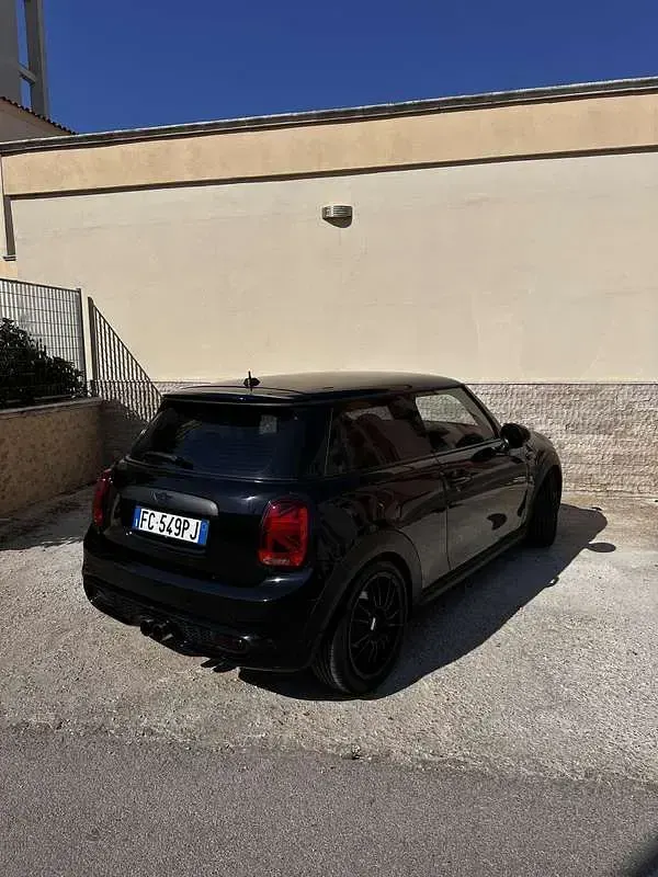 Usata Mini One D Business 95 CV (69 kW) 2016 Utilitaria
