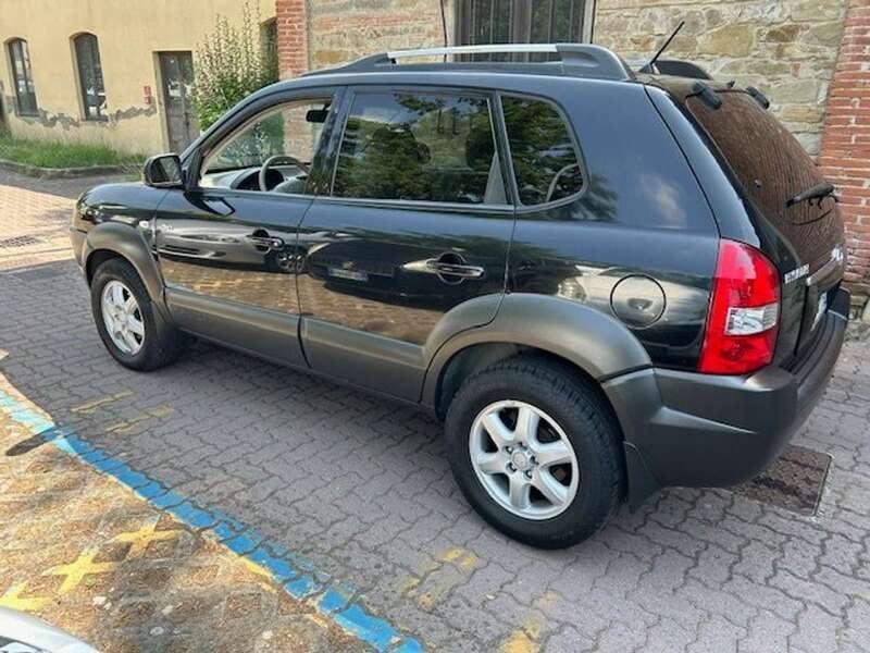 Usata Hyundai Tucson Dynamiq 113 CV (83 kW) 2004 Nero SUV