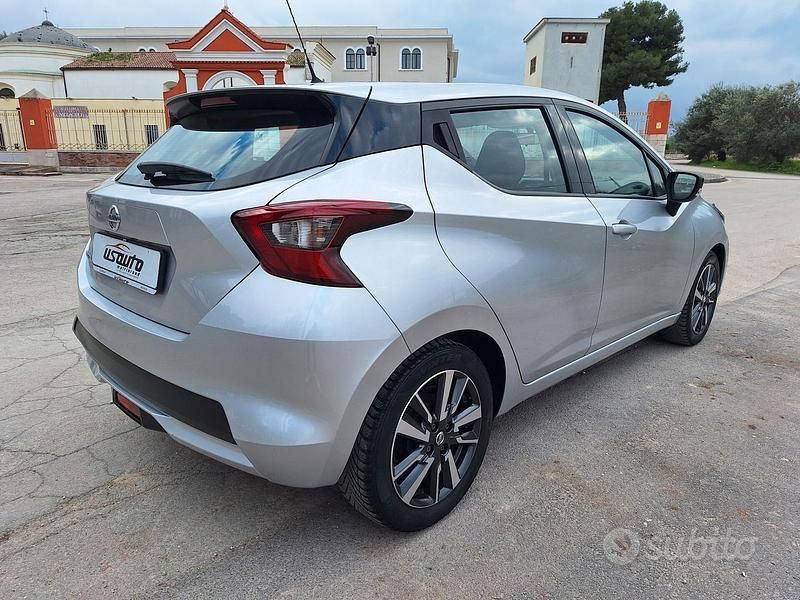 Gebraucht Nissan Micra Tekna 90 PS (66 kW) 2017 Grau Kleinwagen