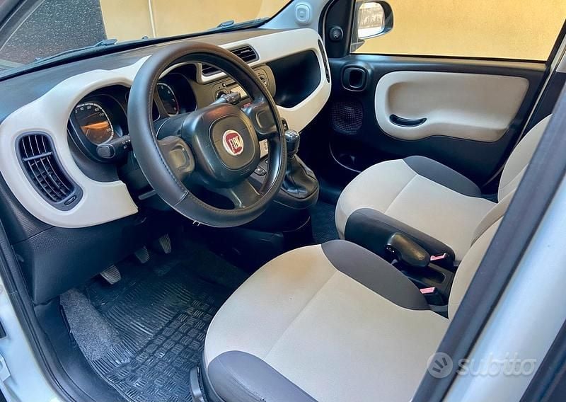Usata Fiat Panda Lounge 85 CV (62 kW) 2015 Utilitaria