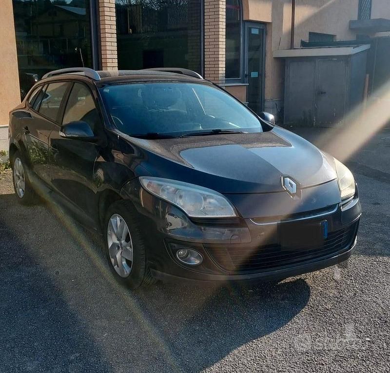 Usata Renault Mégane GrandTour 110 CV (80 kW) 2012 Grigio Station wagon