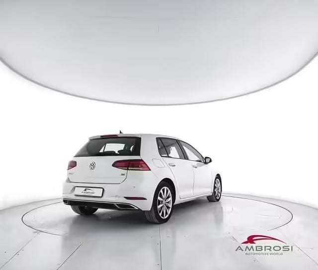 Usata VW Golf VII Executive 116 CV (85 kW) 2017 Bianco Utilitaria