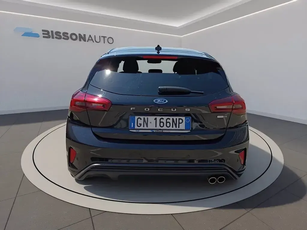 Usata Ford Focus ST-Line 125 CV (91 kW) 2023 Nero met. Berlina