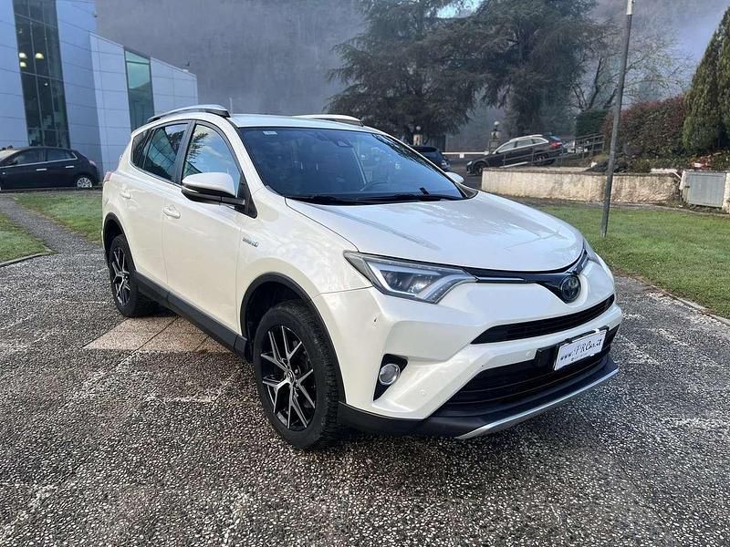 Bianco Usata 2016 Toyota RAV4 Hybrid Lounge SUV | 17.900 € (Molto cara) - Immagine 1/4