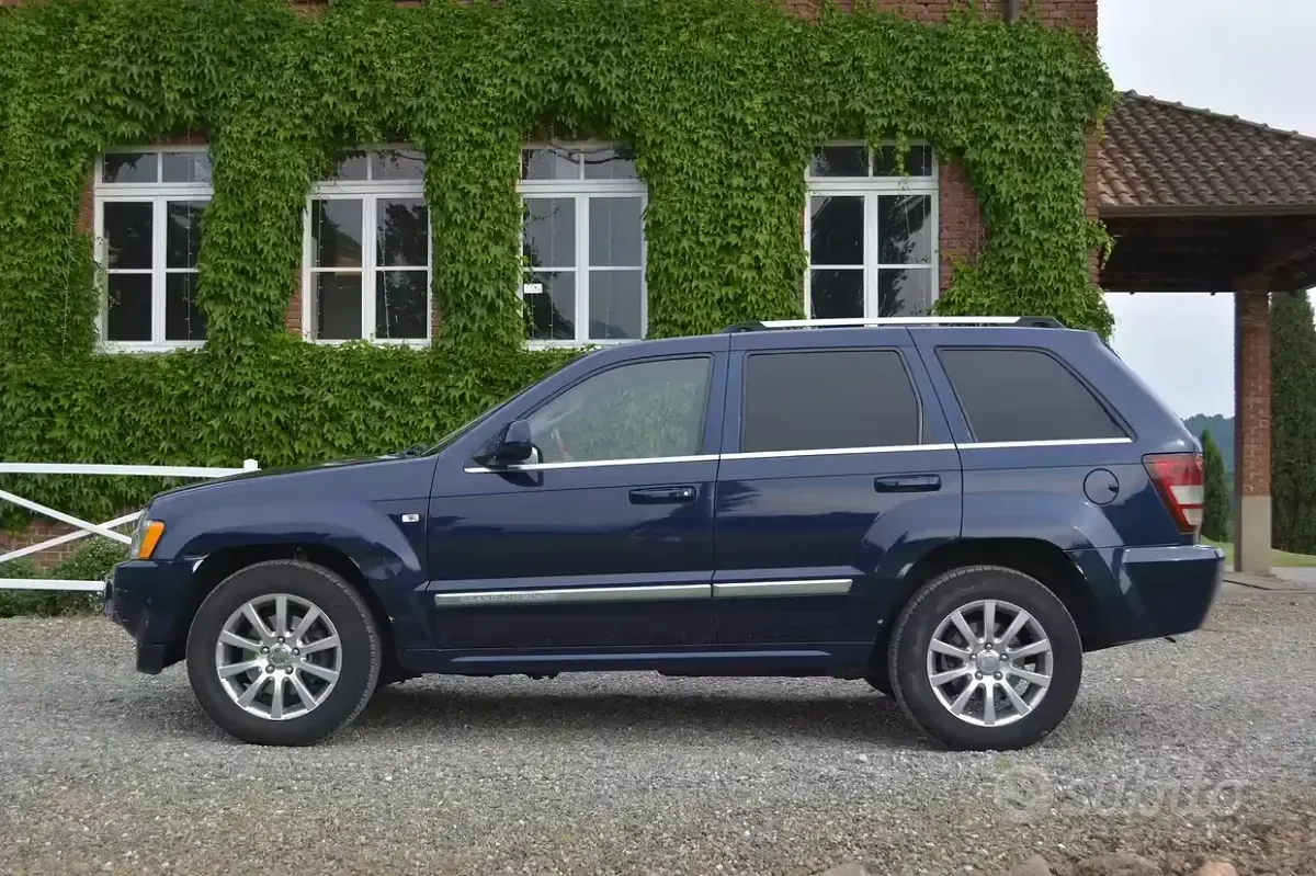 Usata Jeep Grand Cherokee Overland 218 CV (160 kW) 2007 Bluazzurro SUV