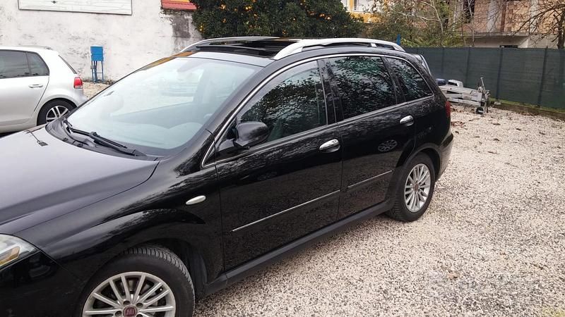 Usata Fiat Croma 150 CV (110 kW) 2008 Nero Station wagon