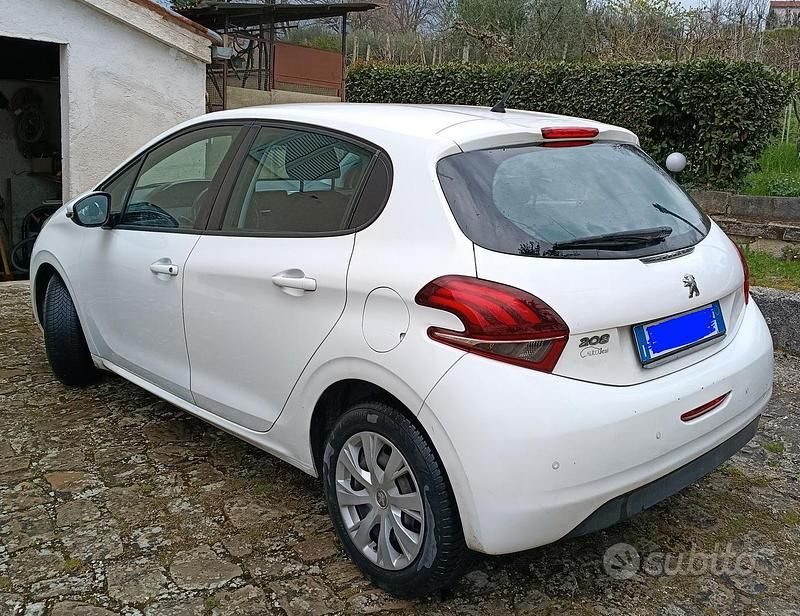 Usata Peugeot 208 2018 Bianco Utilitaria