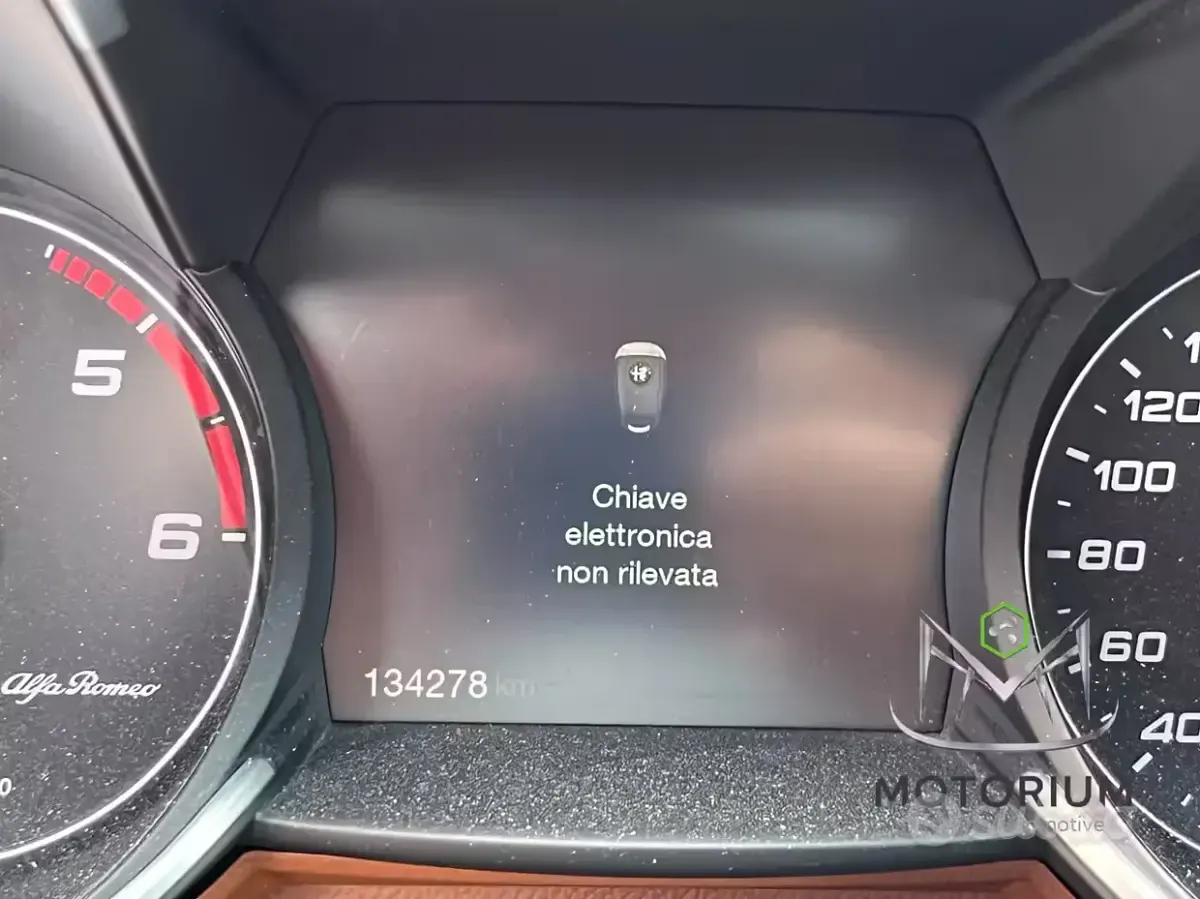 Usata Alfa Romeo Giulia Super 150 CV (110 kW) 2016 Blu Berlina