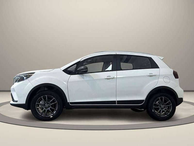 Nuova EMC QUATTRO 103 CV (75 kW) 2025 Bianco SUV