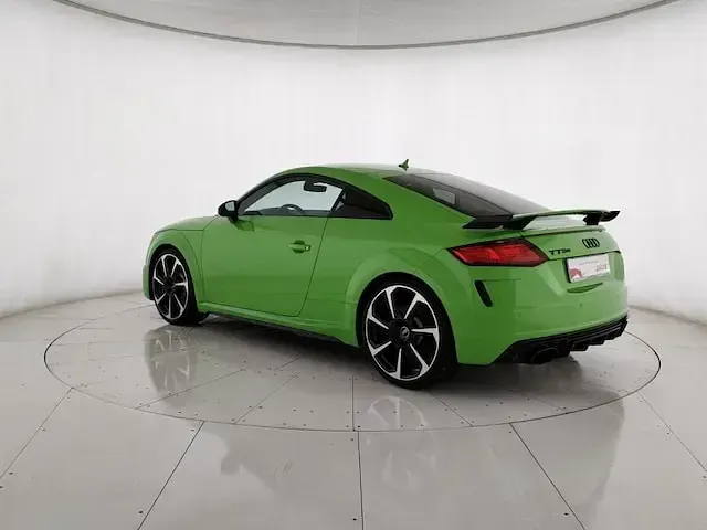 Begagnad Audi TT Comfort 400 HK (294 kW) 2023 Grön Sportkupé