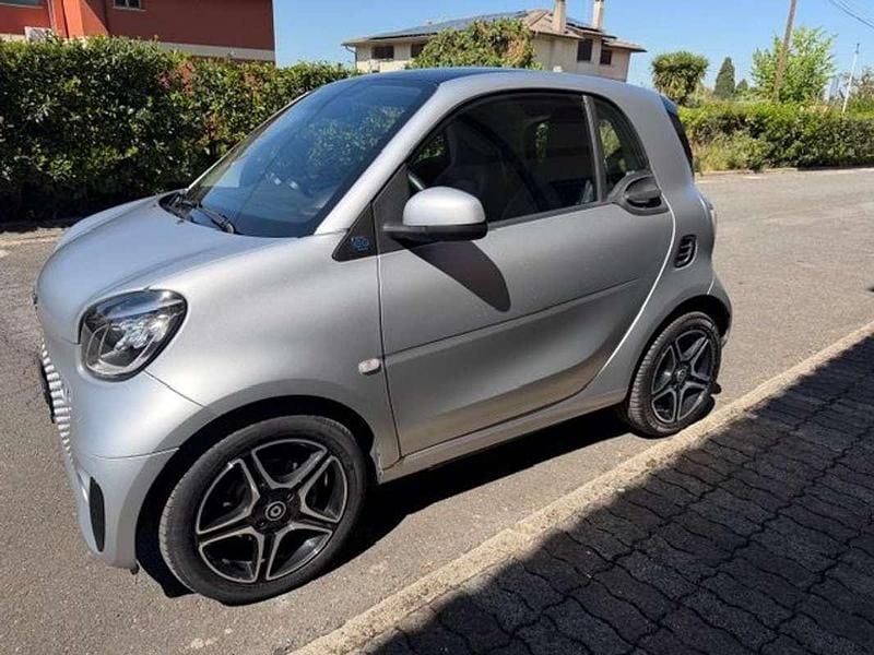 Usata Smart ForTwo Coupé 41 kW (56 CV) 2023 Utilitaria