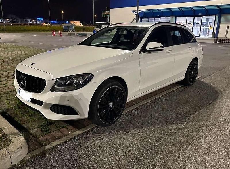 Usata 2015 Mercedes C200 Premium Station wagon | 9000 € (Buon prezzo) - Immagine 1/4