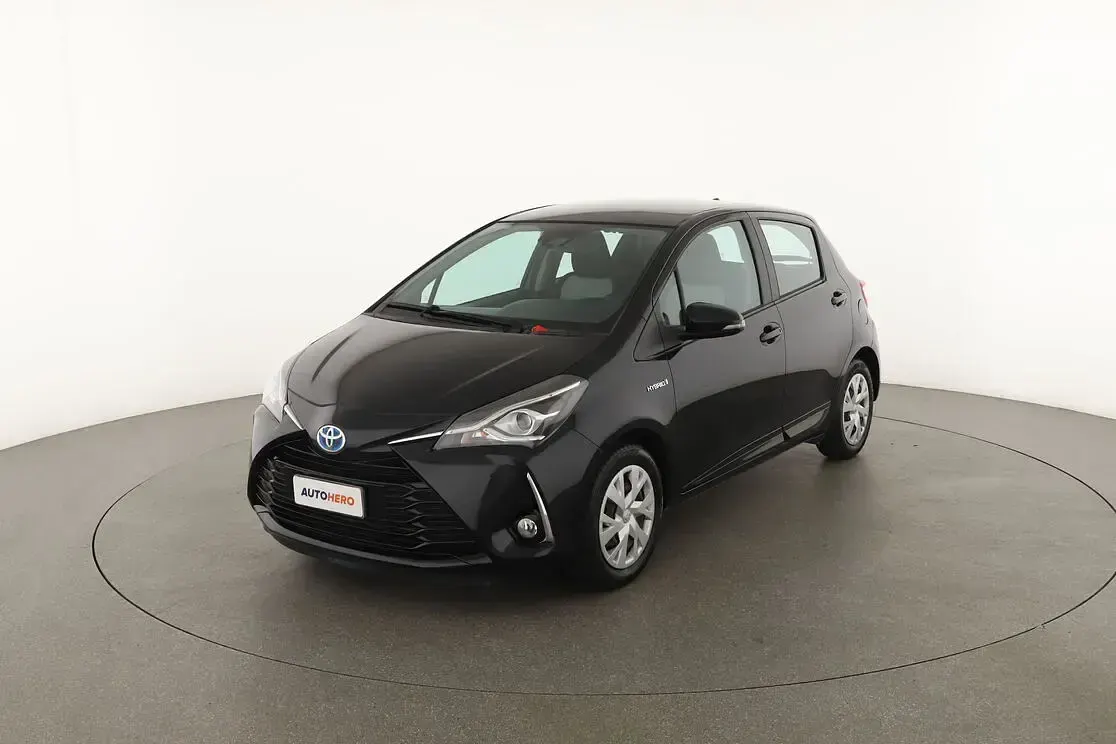 Begagnad Toyota Yaris Hybrid Active 101 HK (74 kW) 2018