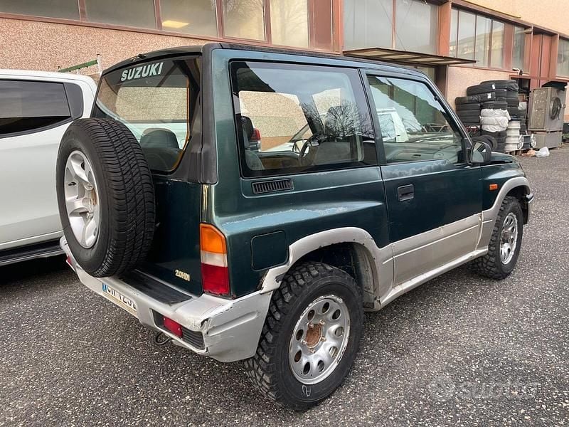 Usata Suzuki Vitara GLX 87 CV (63 kW) 2003 Verde SUV