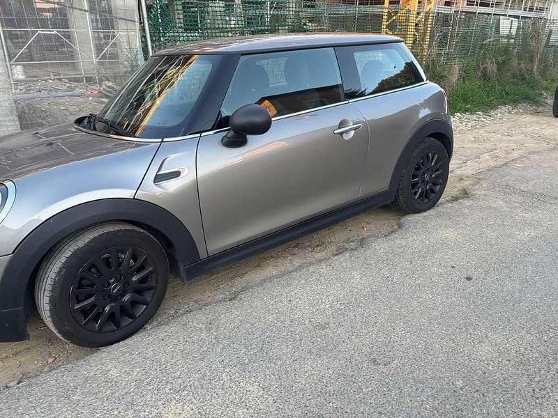 Usata Mini ONE 75 CV (55 kW) 2019 Utilitaria