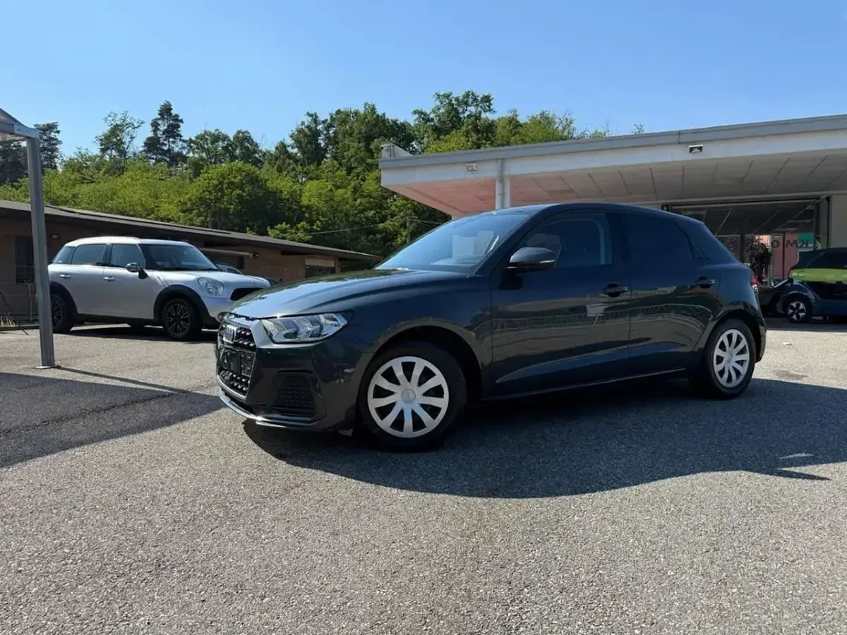 Usata Audi A1 Sportback 95 CV (69 kW) 2023 Grigio Utilitaria