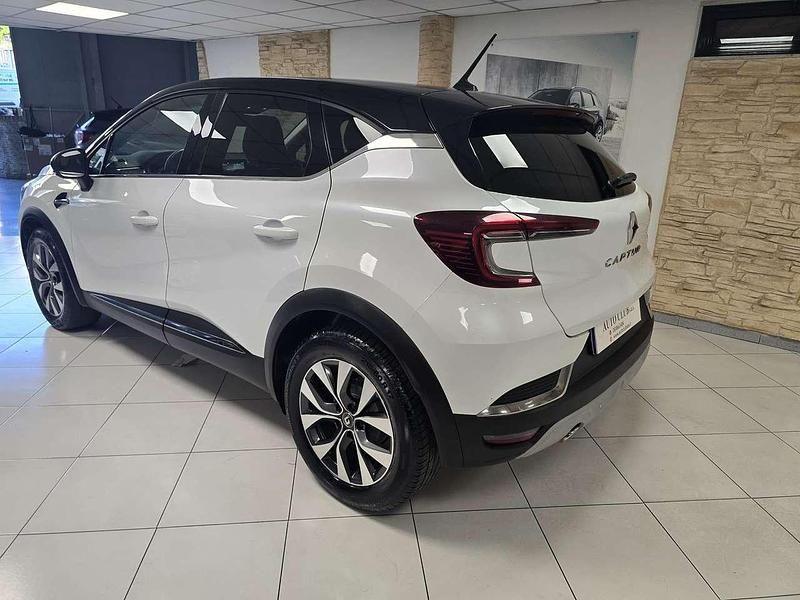 Usata Renault Captur Intens 116 CV (85 kW) 2020 Bianco nacre /tetto nero SUV