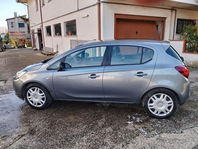 Usata Opel Corsa 85 CV (62 kW) 2020 Grigio Berlina