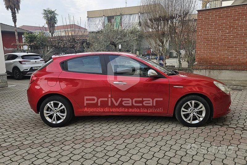 Usata Alfa Romeo Giulietta Progression 170 CV (125 kW) 2011 Rosso Utilitaria