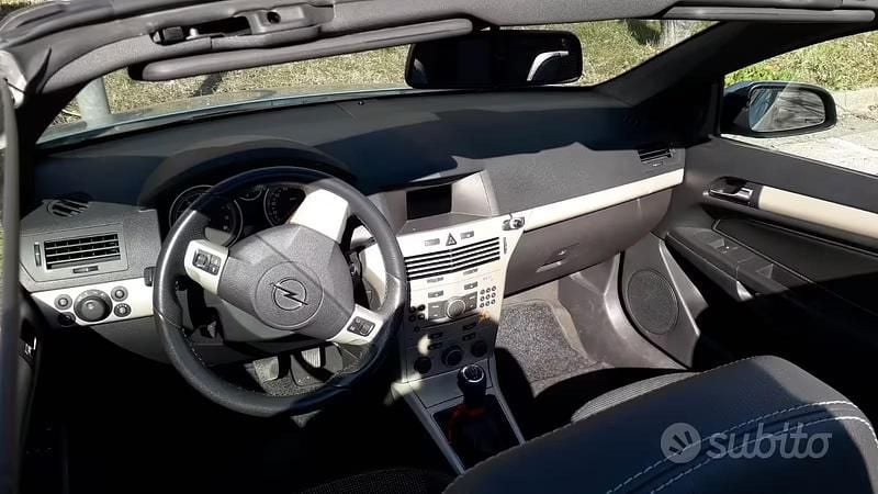 Usata Opel Astra Cabriolet 2006 Cabrio