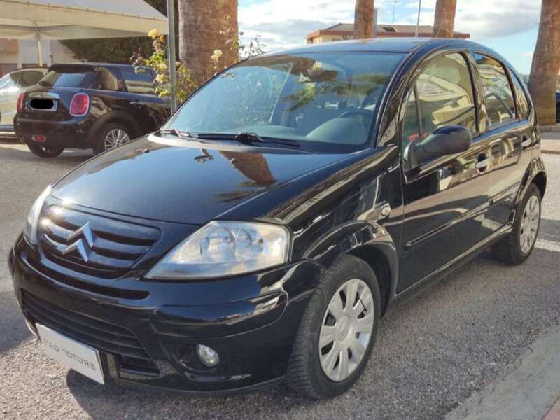 Usato 2010 Citroën C3 1.4 Benzin 73 CV (4.600 €)