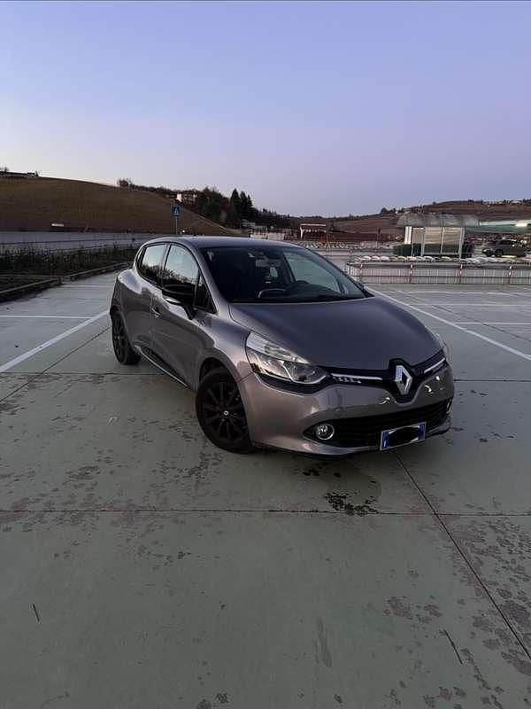 Usata Renault Clio IV Dynamique 75 CV (55 kW) 2014 Berlina