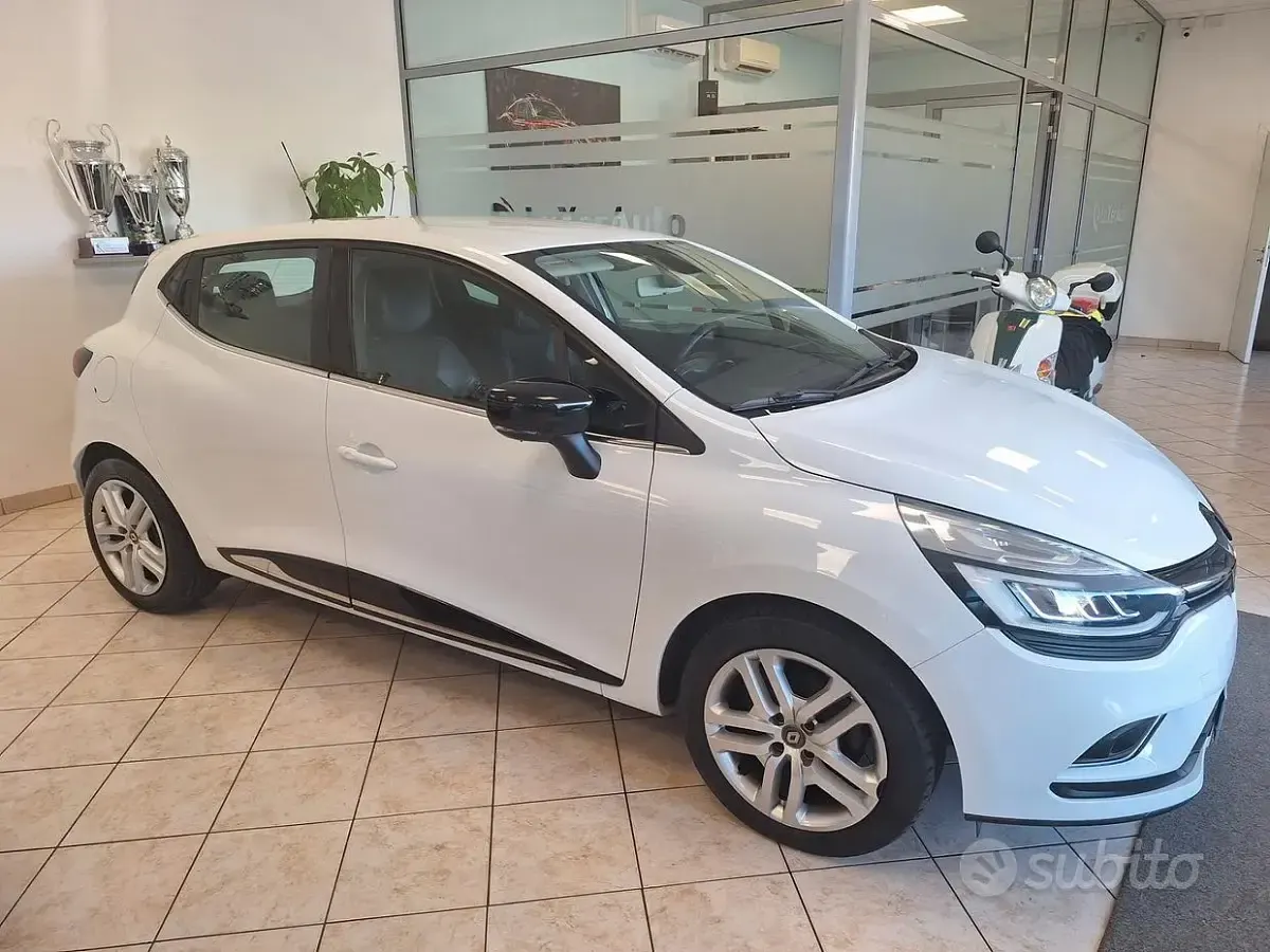 Usata Renault Clio IV Life 90 CV (66 kW) 2019 Bianco Berlina