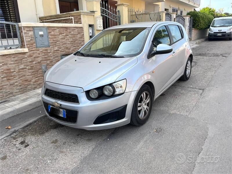 Usata 2013 Chevrolet Aveo Due volumi | 3150 € (Molto cara) - Immagine 1/4