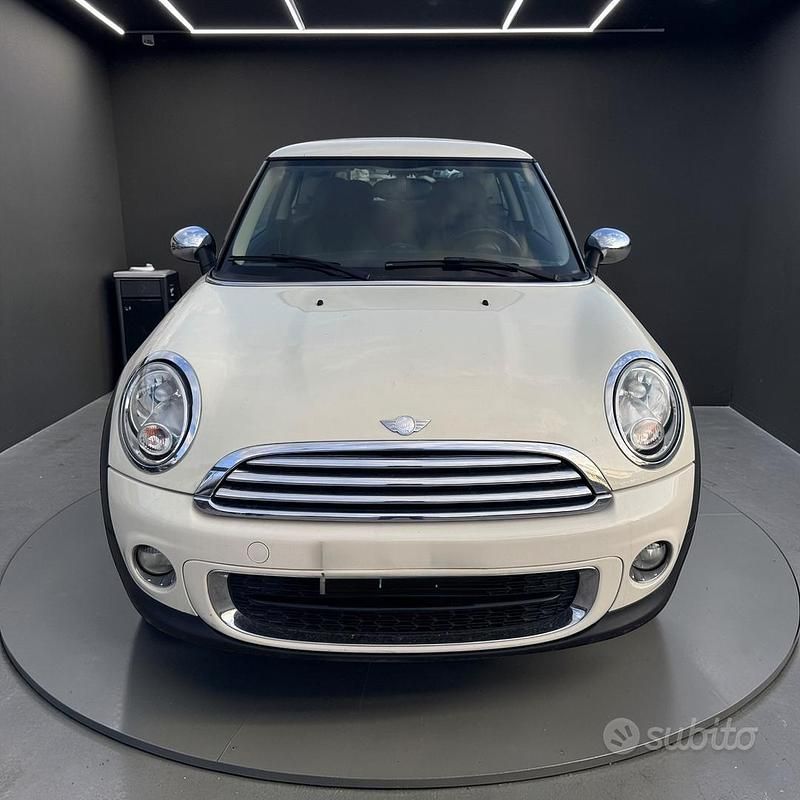 Usata Mini One D 90 CV (66 kW) 2013 Beige Utilitaria