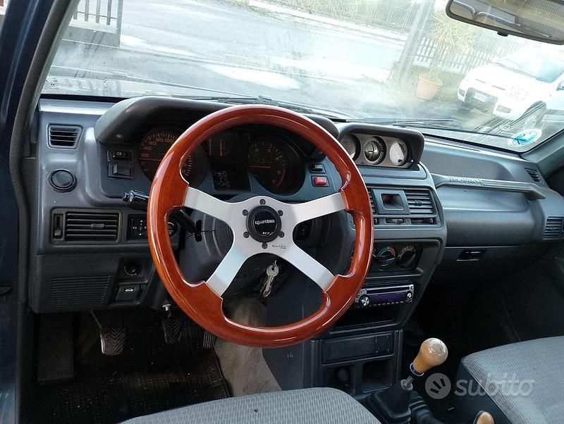 Usata Mitsubishi Pajero Select 99 CV (72 kW) 1993 Blu SUV